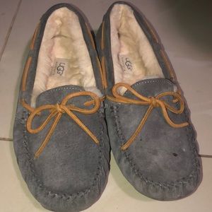 Women’s ugg Dakota moccasins
